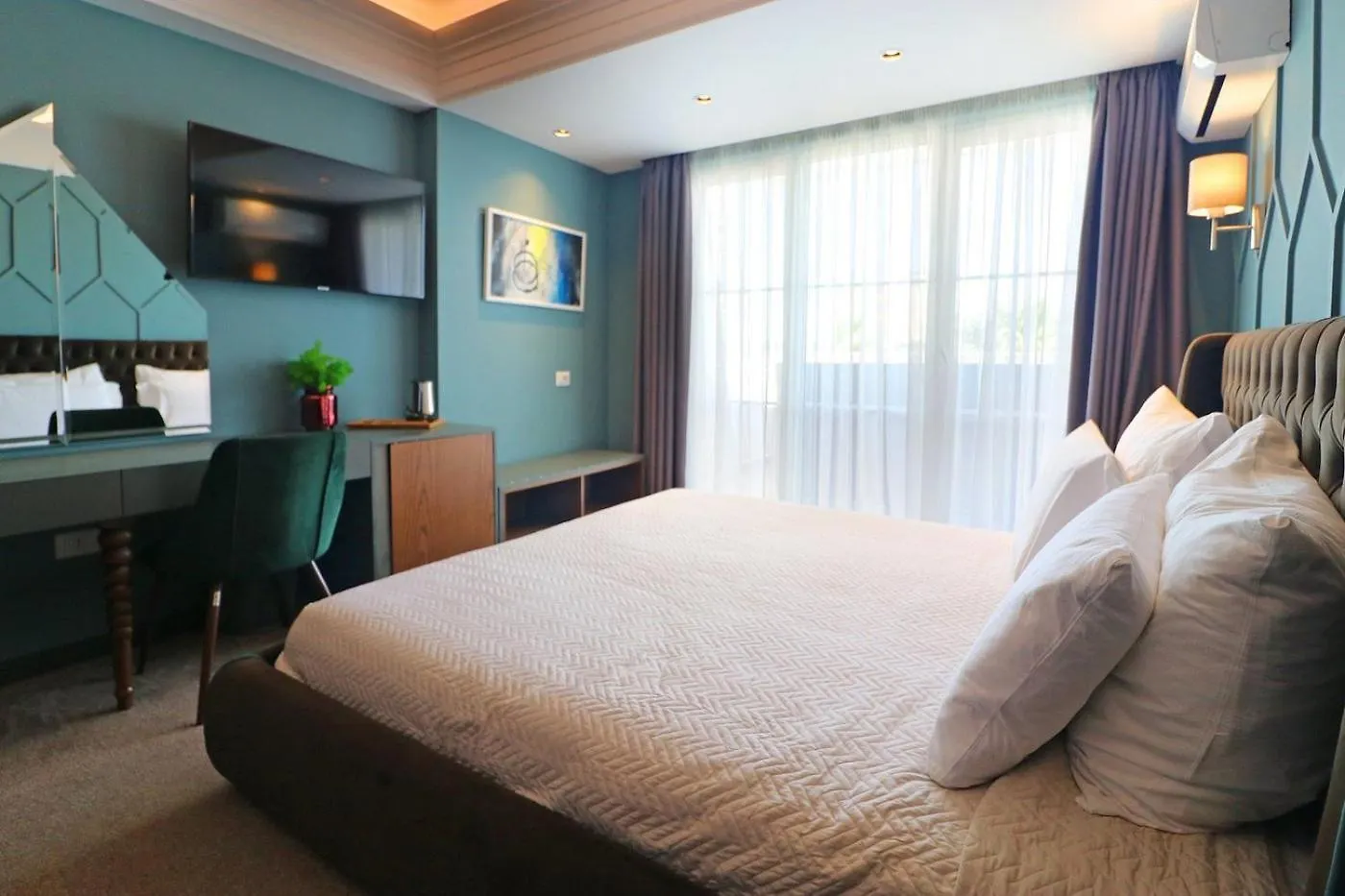 **** Hotell Porta Kavalja Resort Golem  Albanien
