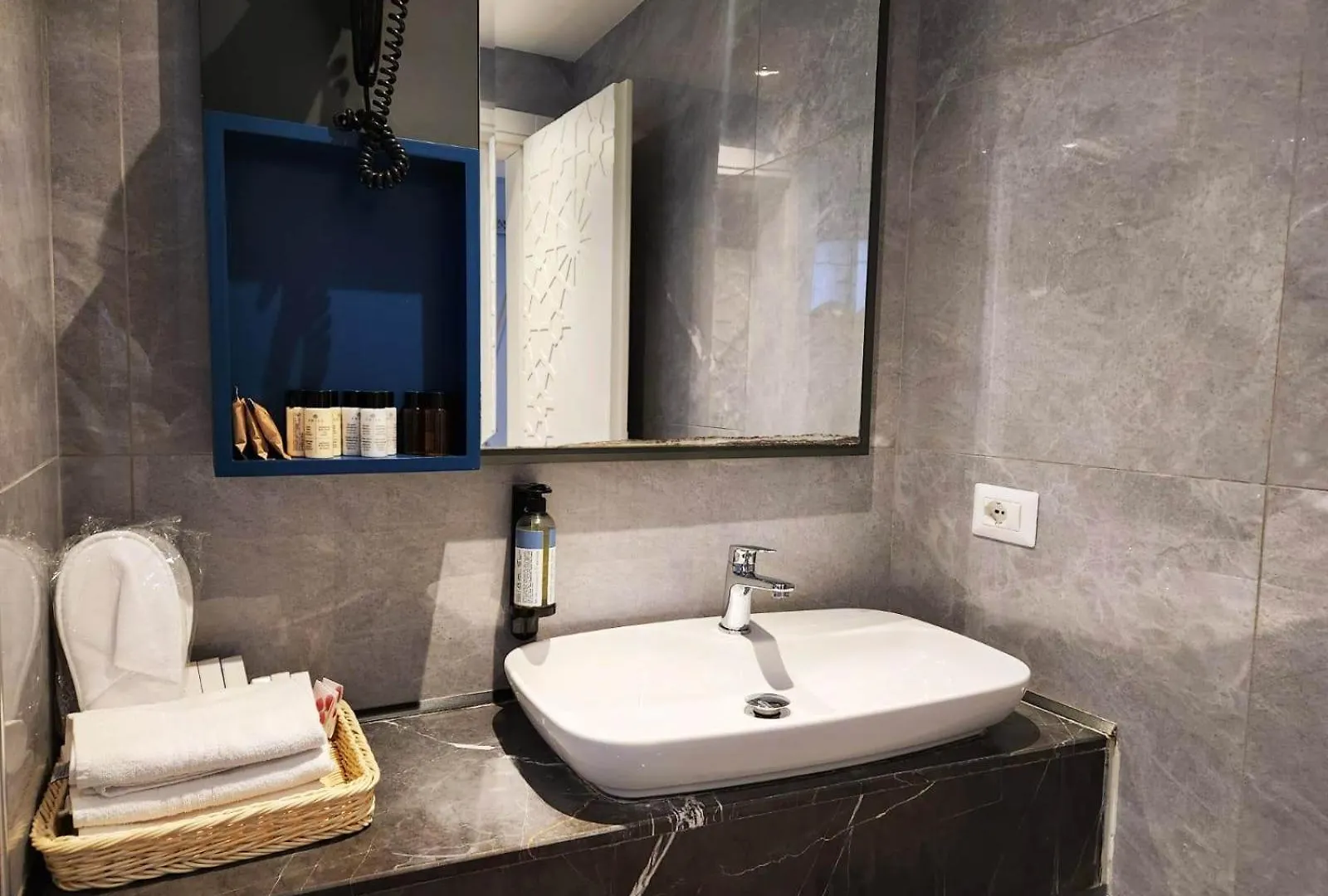 Porta Kavalja Resort Golem  Hotell Golem (Tirana)